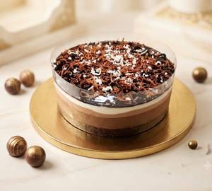 Ultimate Chocolate Delight Cake 500Gm