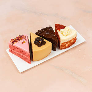 Assorted Pastry Box (4 Pieces)