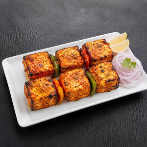 Classic Paneer Tikka (6 Pcs)
