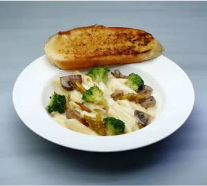 Spicy Broccoli And Mushroom Pasta