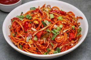 Chicken Schezwan Noodles