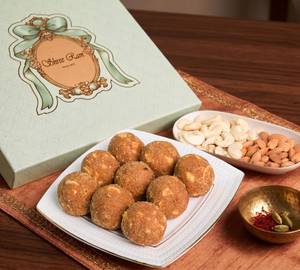 Desi Ghee Atta Gond Dryfruit Laddu