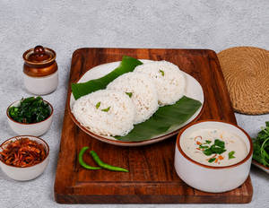 Idiyappam With Veg Stew