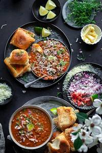 Butter Pav Bhaji