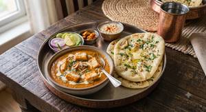 2 Butter Naan with Paneer Tikka Masala
