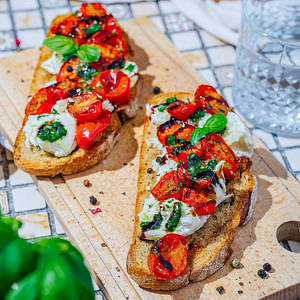 Burrata Toast
