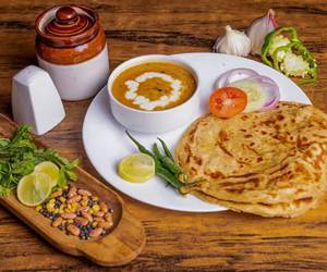 Paratha With Curry [1 Pc]