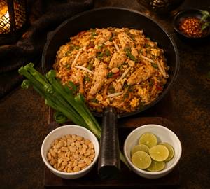 Phad Thai With Chicken