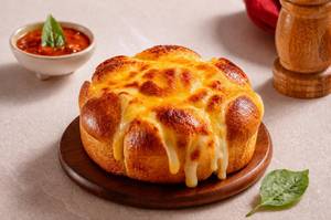 Triple Cheese Pull Apart Garlic Bread