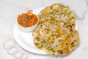 Onion Kulcha with Chana Masala