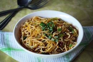 Garlic Paneer Chilli Noodles