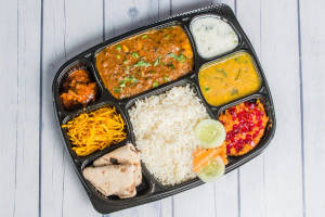 Homely Paneer Thali