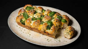 Pull A Part Broccoli Cheese Garlic Bread