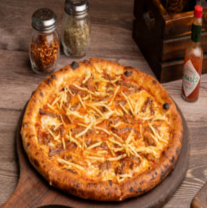Juicy Pulled B**f Pizza