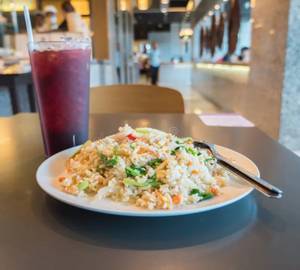 Veg Fried Rice + Cold Drink [200 Ml]
