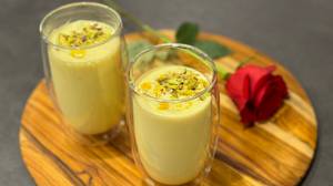 Kaju pista lassi(300ml)