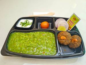 Palak Khichdi Combo