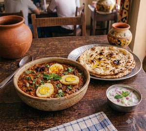 Egg Masala + 2 Roti