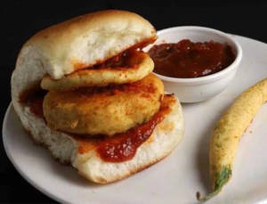 Smokey Bbq Vada Pav