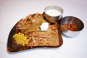 Chicken Tawa Keema Paratha
