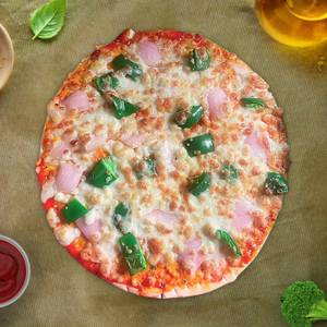 Onion capsicum pizza