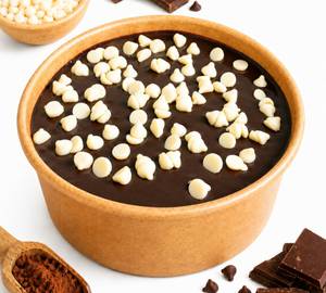 White Choco Chips Cake Bowl