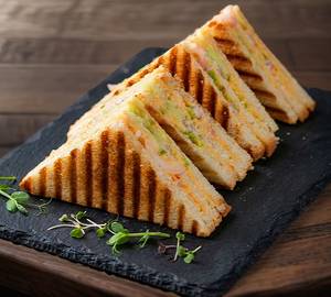 Veg Club Sandwich (4 pieces)