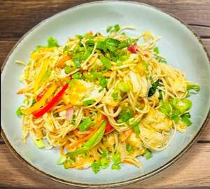 Egg Hakka Noodles