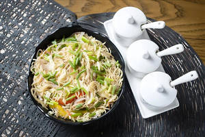 Veg Hakka Noodles