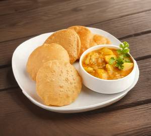 Aloo Puri (7 Poori)