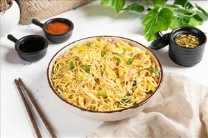 Egg Hakka Noodles