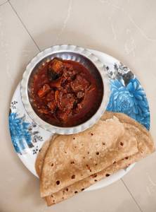 Chapati (2pc) + fish curry combo