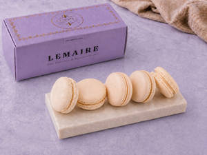 Vanilla Macarons Pack Of 5 (Eggless)