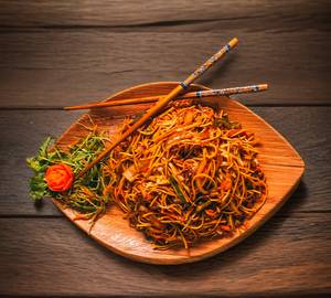 Noodles hakka [veg]
