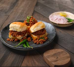Veg Paneer Keema Pav