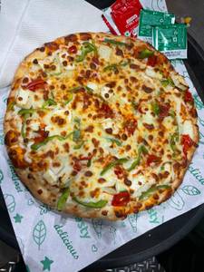 10' Makhani pizza