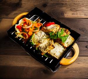 Kali Mirch Paneer Tikka (250Gm)