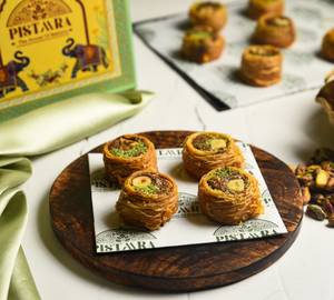 Oshe Bul Bul Hazelnut Baklava [4 Pieces]