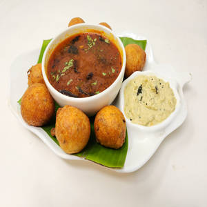Mysore Bonda With Rasam