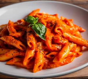 Veg Arrabbiata Rich Creamy Red Sauce