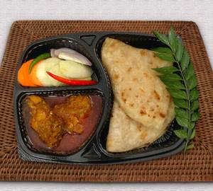 Paratha 2 Pcs With Chicken Curry 2 Pcs Thali