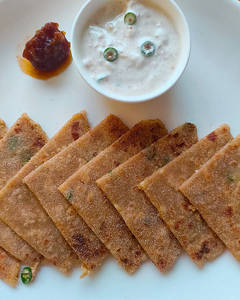 Rajgira Paneer Paratha