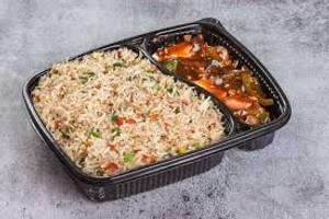 Veg Fried Rice +Chilli Paneer 4 Pcs