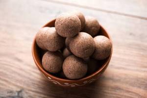 Ragi Laddu (150 Gm Or 5 Piece)
