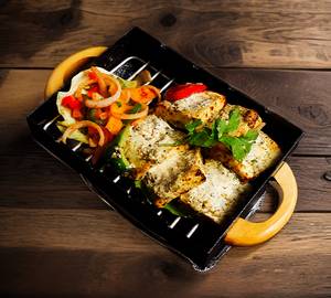 Kali Mirch Paneer Tikka (250Gm)