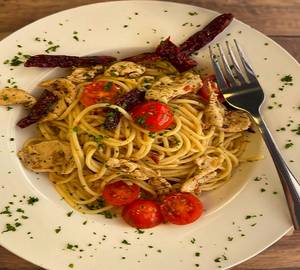 Non Veg Spaghetti Aglio Olive Pasta