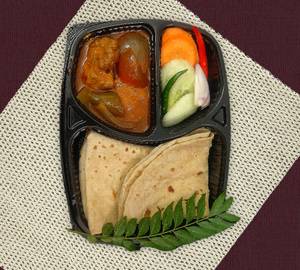 Roti 2 Pcs With Chili Chicken Gravy 2 pcs Thali