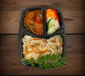 Veg Fried Rice With Chili Chicken Dry 2 Pcs Thali