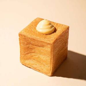 Sourdough Cubo Croissant - Vanilla Custard Cream