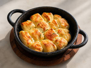 Pull Apart Garlic Cheese Bread